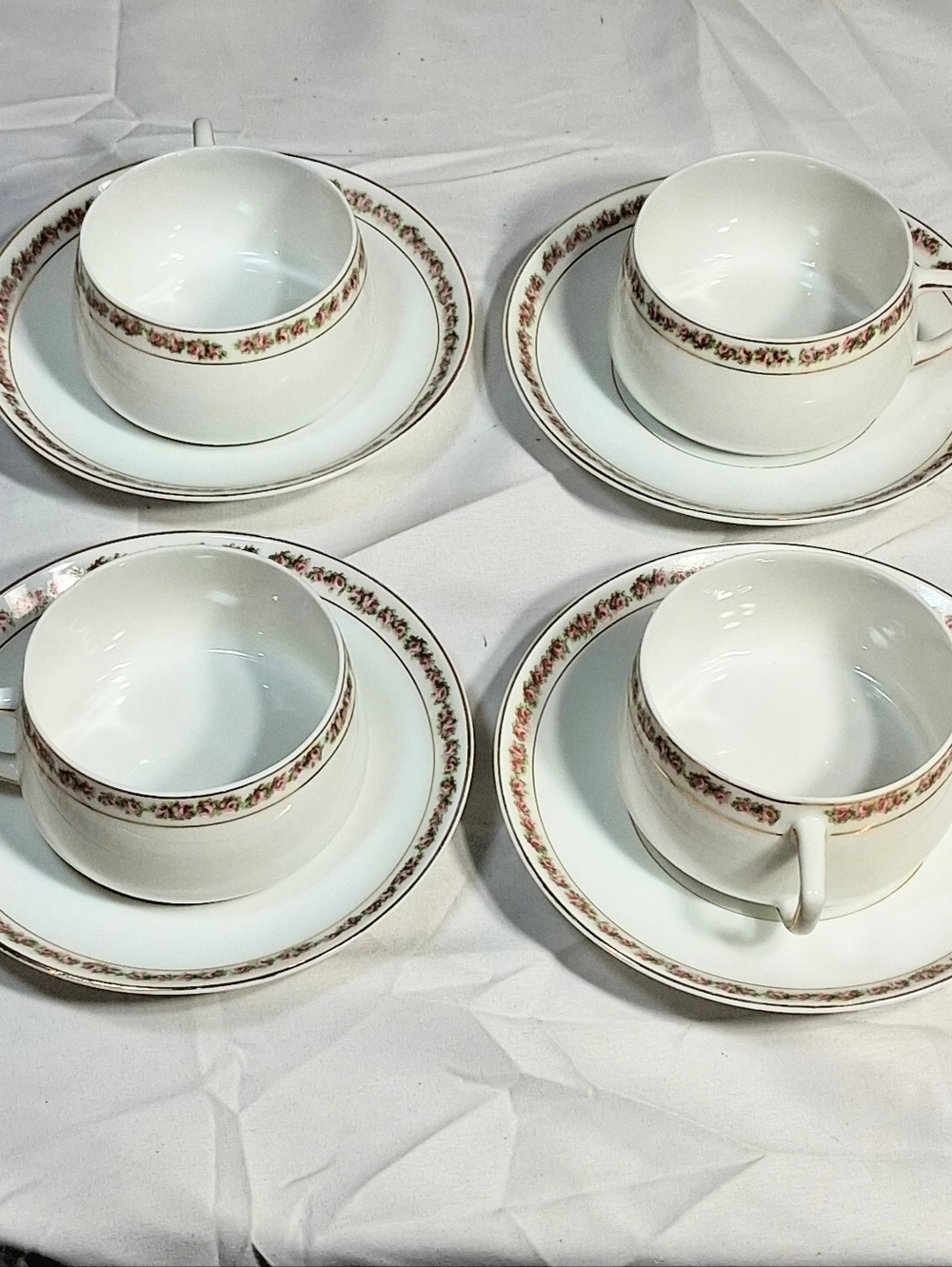 1900-20 Hermann Ohme Set Of 4 Antique Tea/Coffee Hand Painted Cups And Saucers